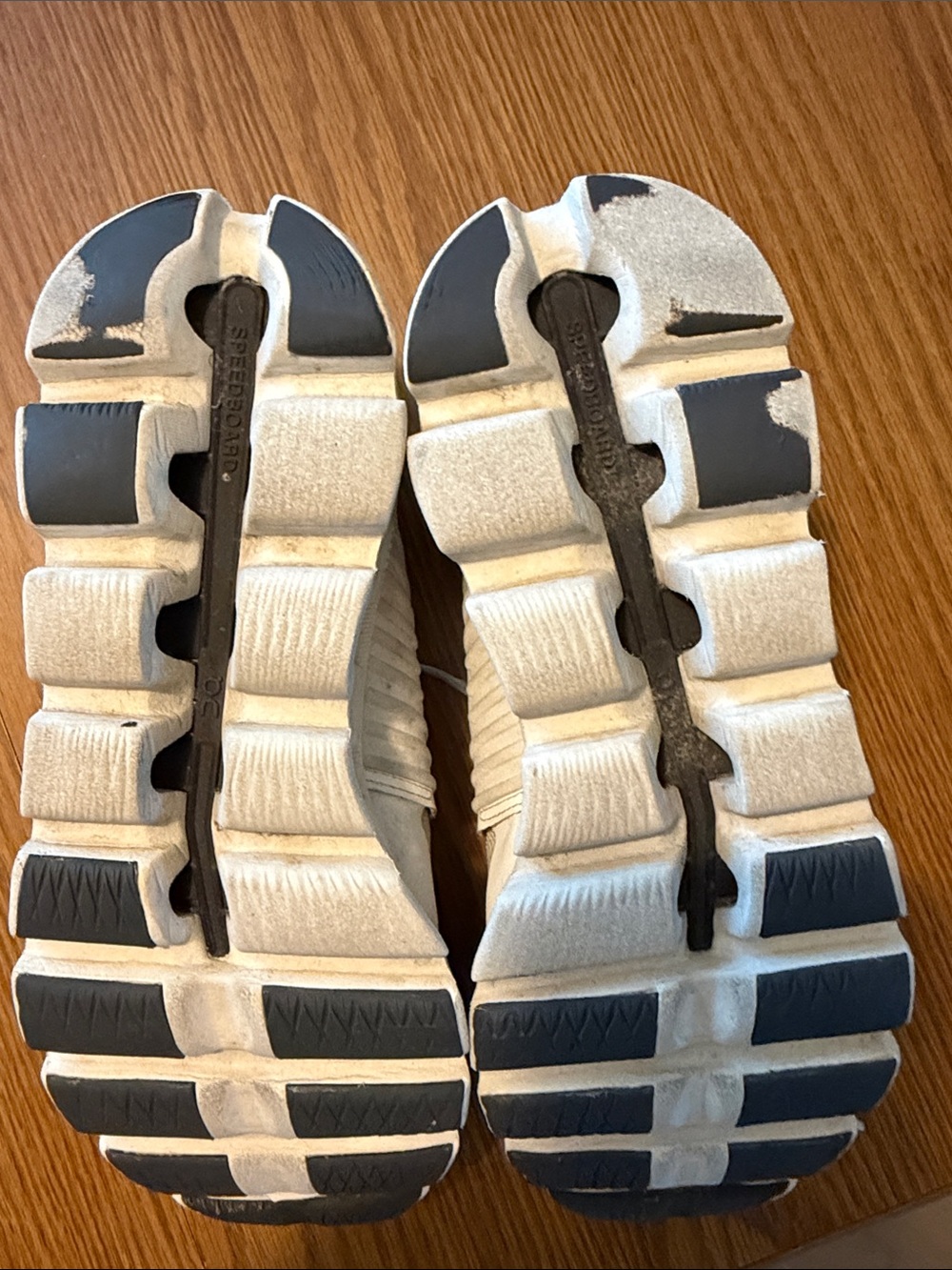 On Running Cloudswift Womens 8 Glacier White Athletic Sneakers First Gen - Picture 5 of 5